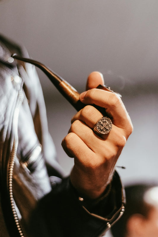 10 Social Etiquette Rules That Instantly Make You More Sophisticated: The Old Money Way