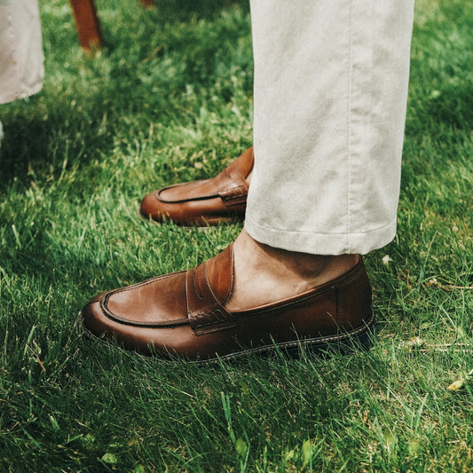 The Old Money Guide to Loafers Without Socks: Summer Elegance, No Exceptions