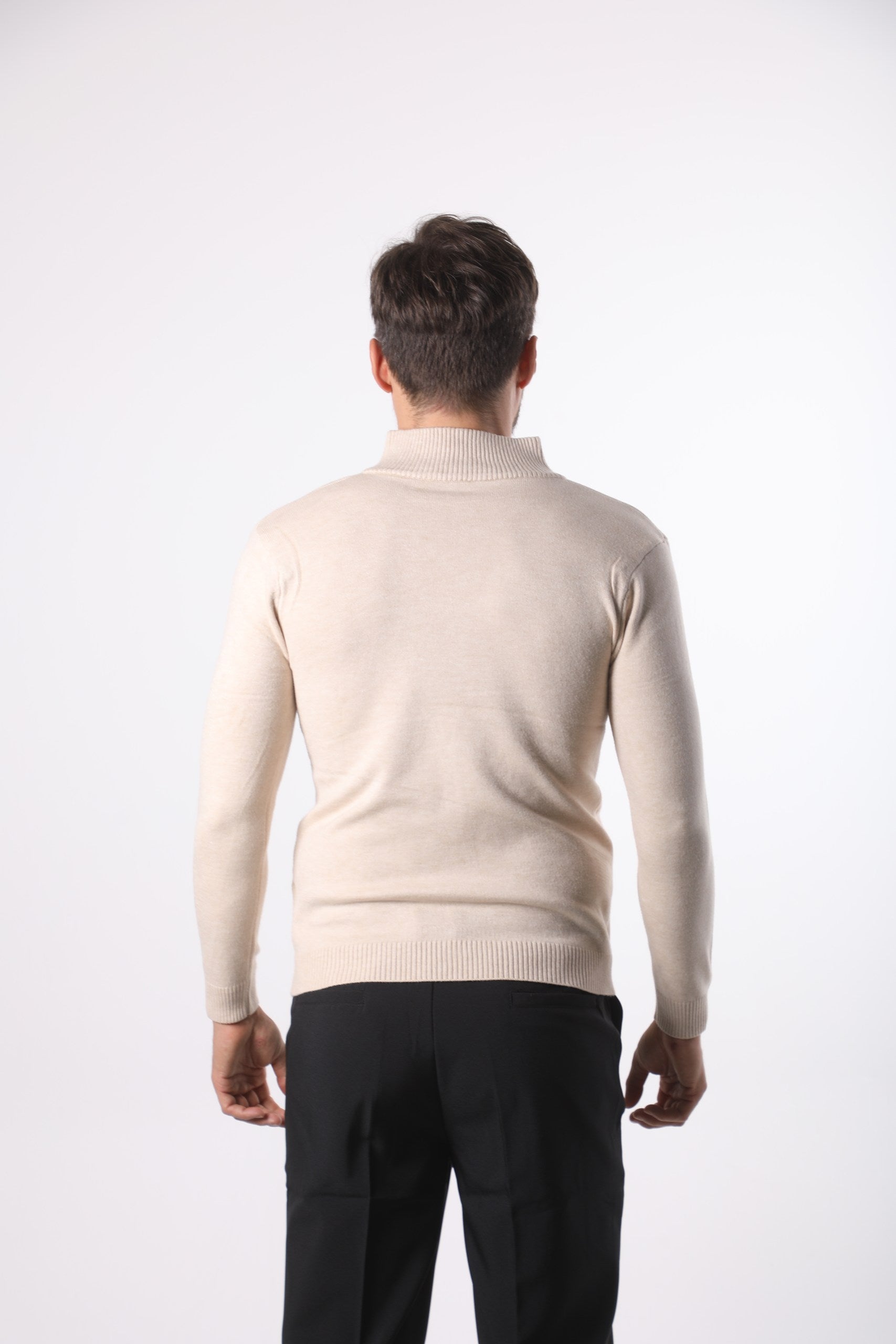 Classic Quarter Zip Sweater - Old Money Style Knit